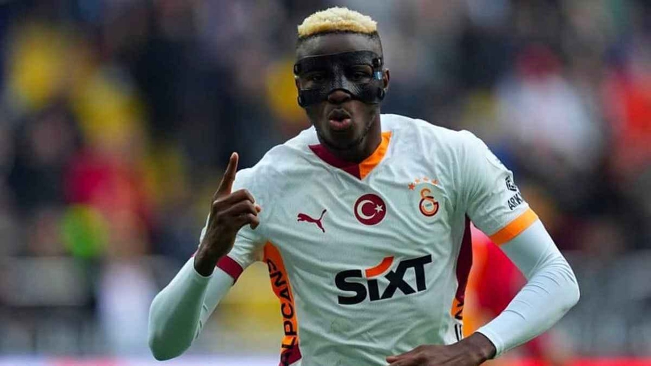 أوسيمين يخضع للكشف الطبي تمهيدا لانتقاله إلى غلطة سراي