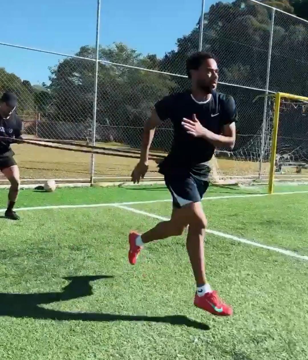 لودي يواصل تدريباته الفردية استعدادا لمعسكر الهلال في ألمانيا .. فيديو