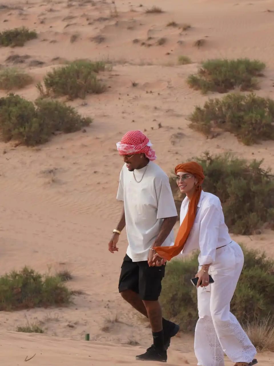 ميليتاو يقضي شهر العسل في دبي ويطمئن ريال مدريد على جاهزيته الدفاعية