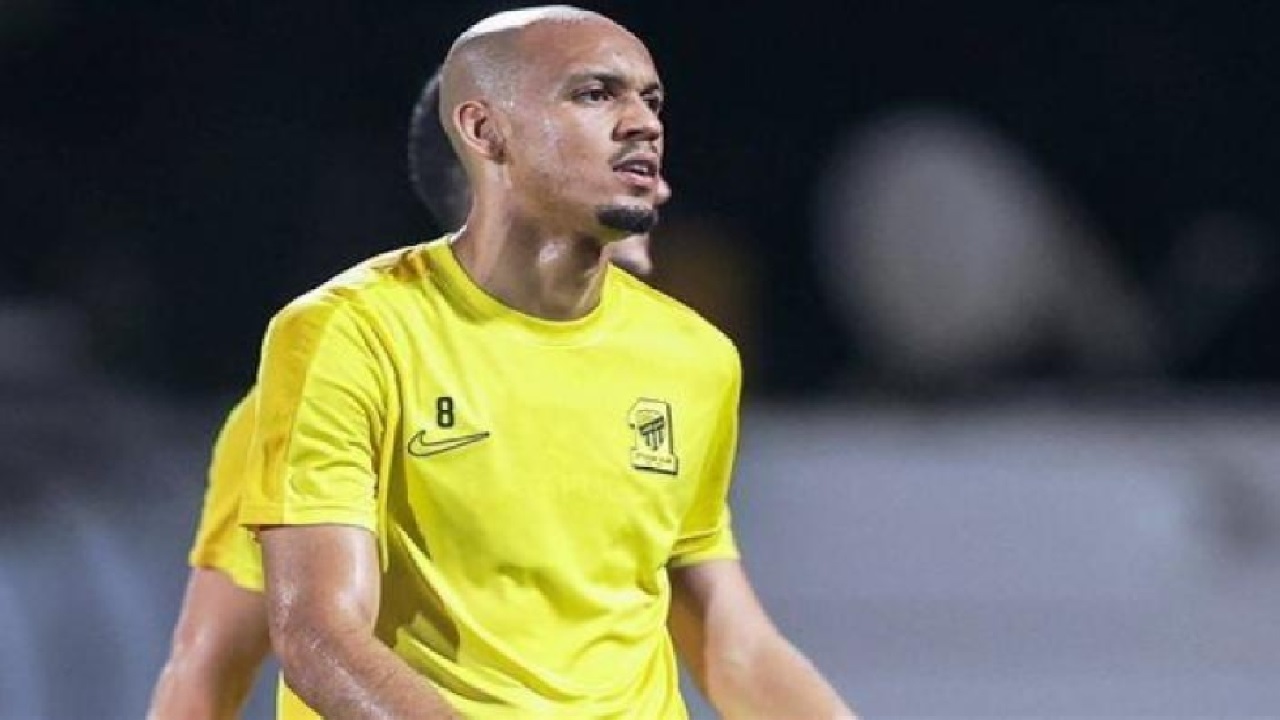 غريميو يبدي اهتمامه بالتعاقد مع فابينيو