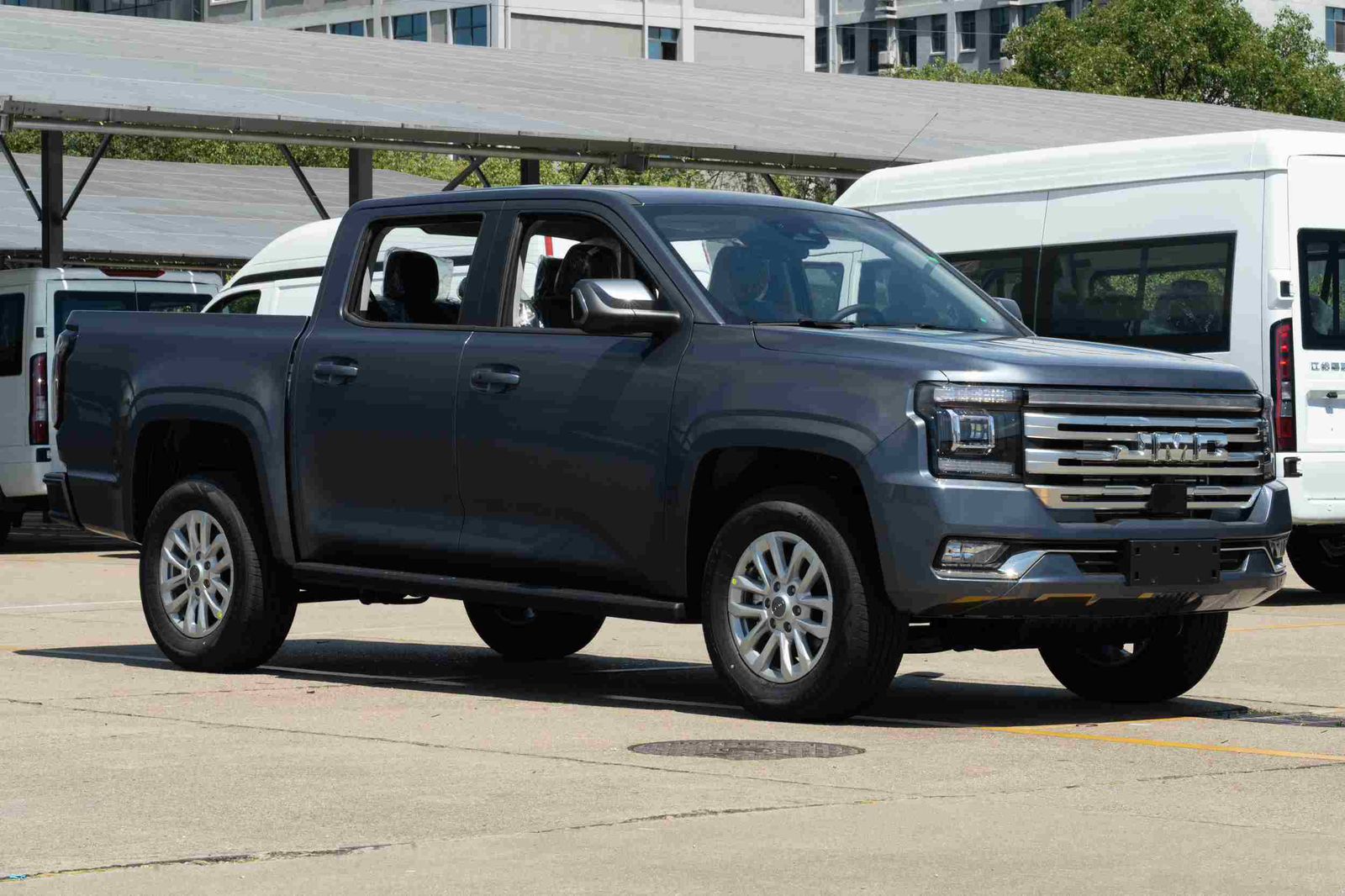 مواصفات وأسعار ونيت JMC موديل 2025 في المملكة.. صور