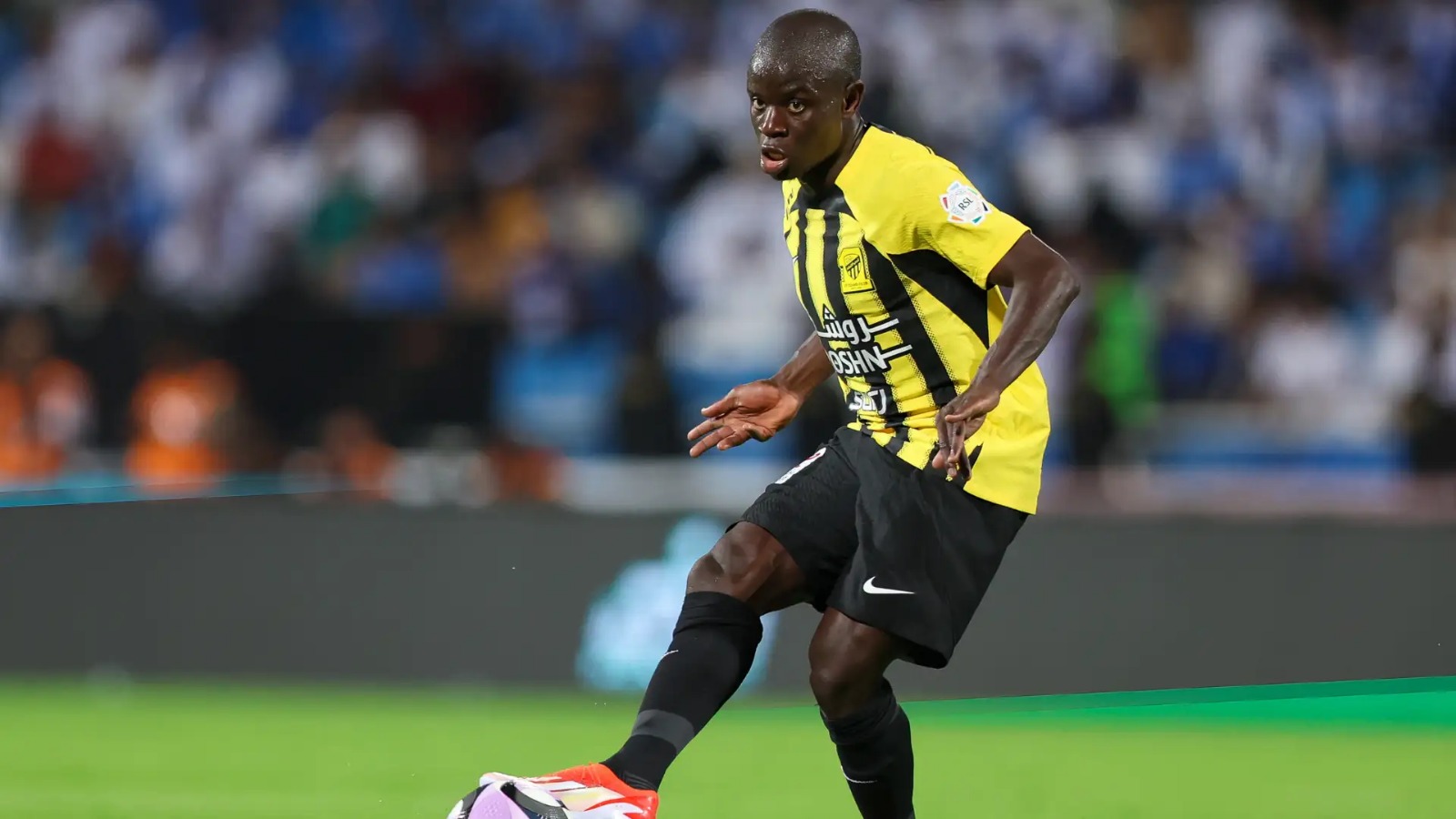 كانتي يرغب في تمديد عقده مع الاتحاد