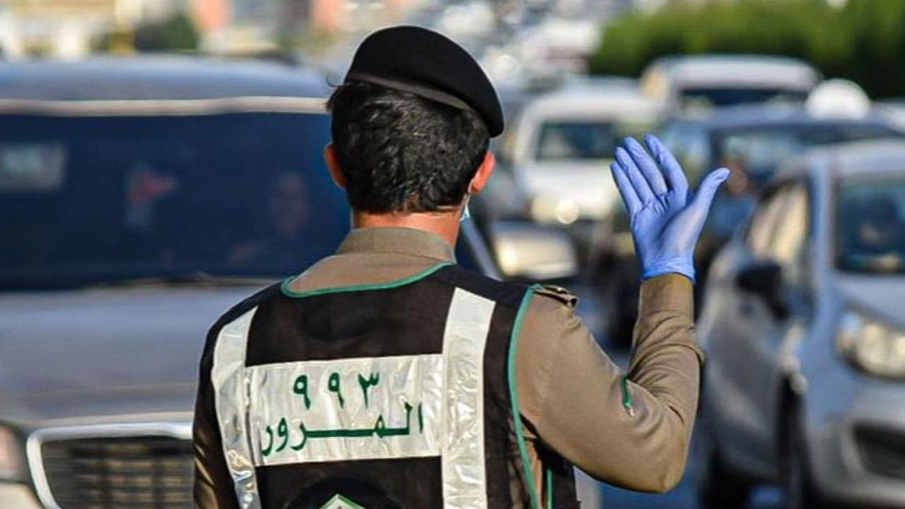 المرور يوضح شروط قيادة الزائرين بالرخص الأجنبية والدولية