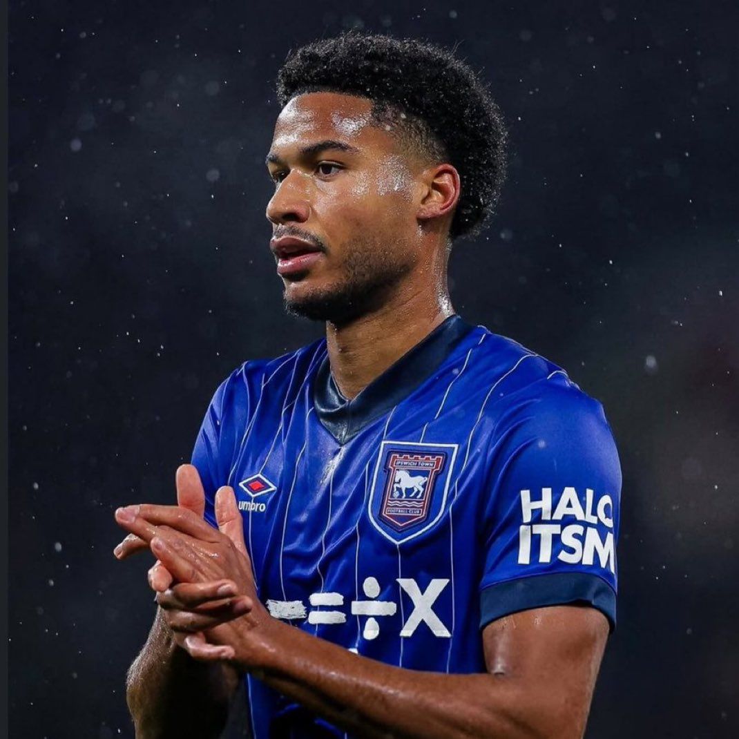 نيوم يجري مفاوضات مع ينس كايوستي لاعب نابولي