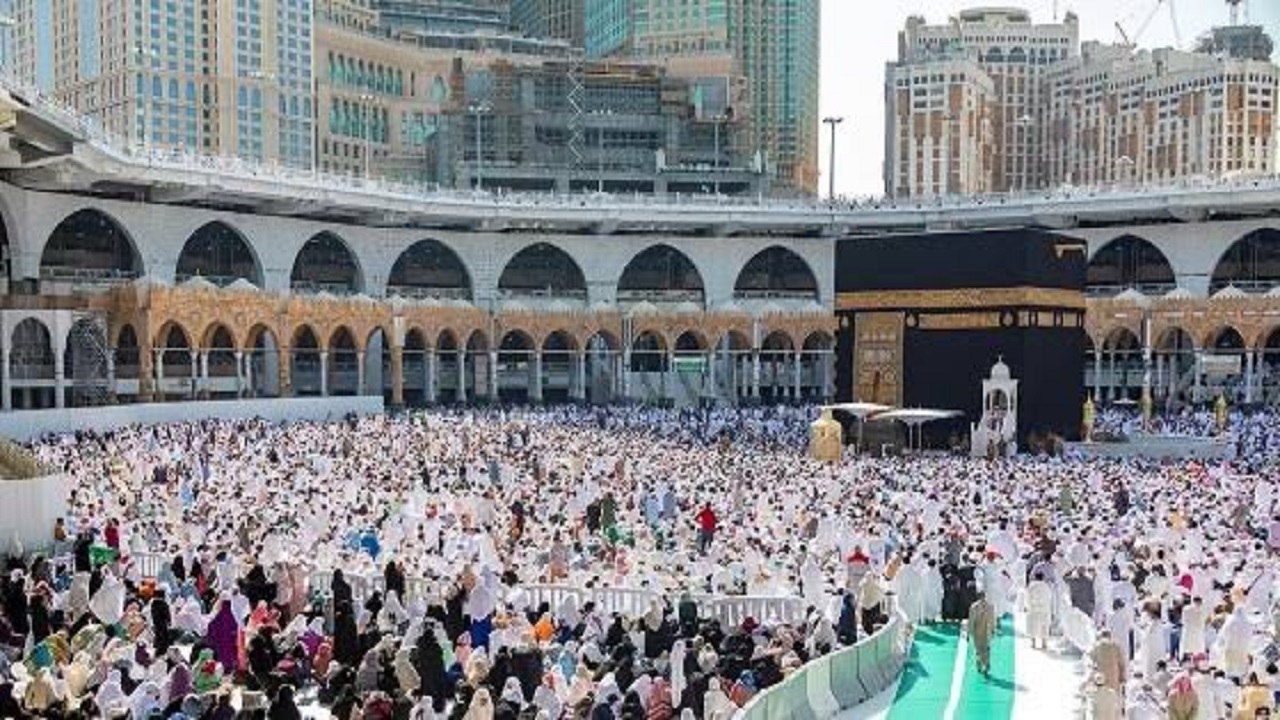 خطبتنا الجمعة من المسجد الحرام والمسجد النبوي