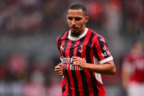 الاتحاد يبدأ مفاوضات رسمية مع ميلان لضم إسماعيل بن ناصر