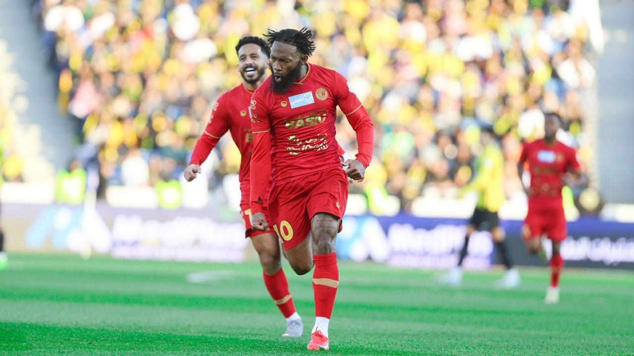 الريان يدخل سباق التعاقد مع نجم ضمك نكودو