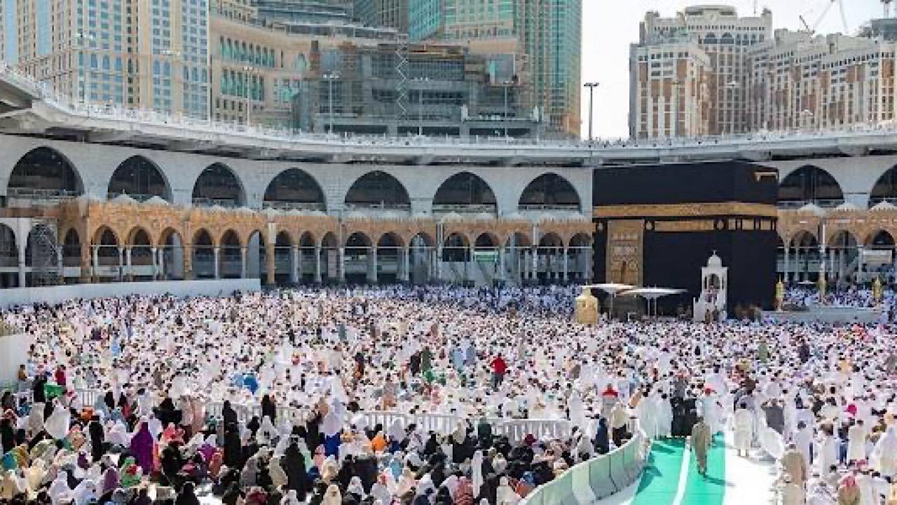 خطبتا الجمعة من المسجد النبوي والمسجد الحرام