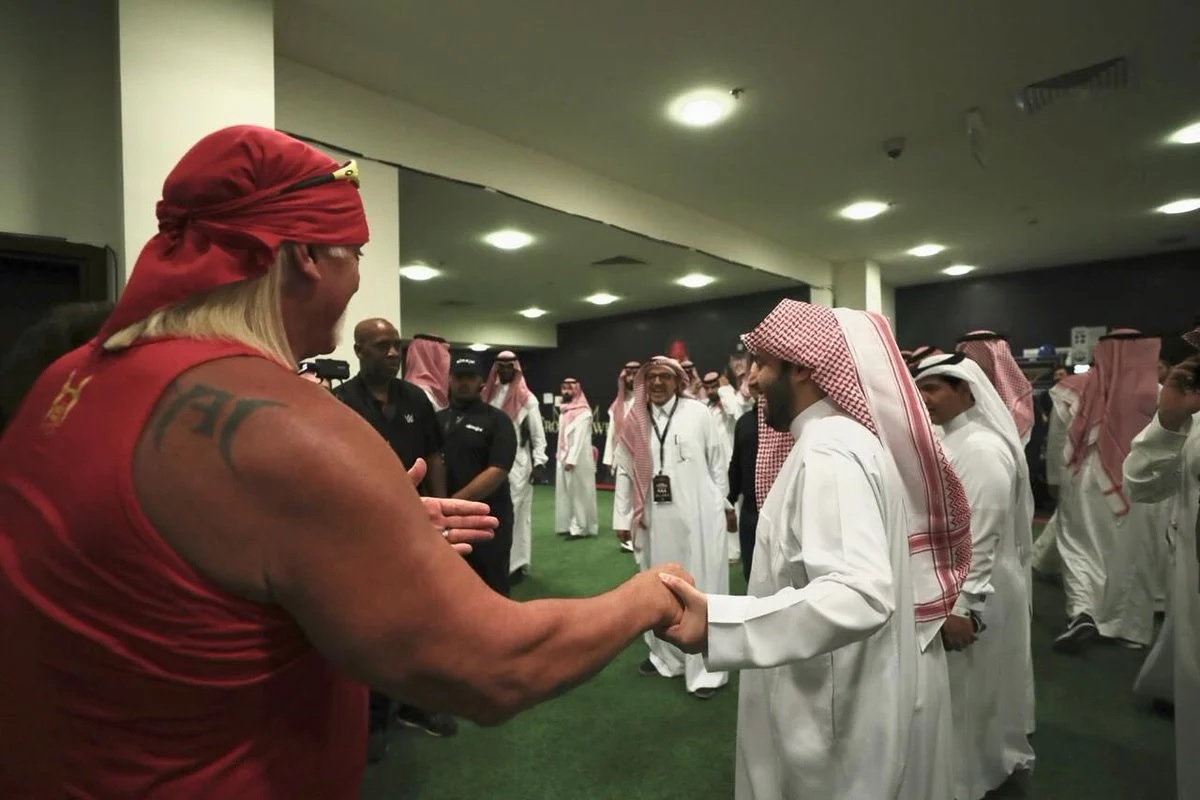 تركي آل الشيخ ينعى أسطورة المصارعة هالك هوجان