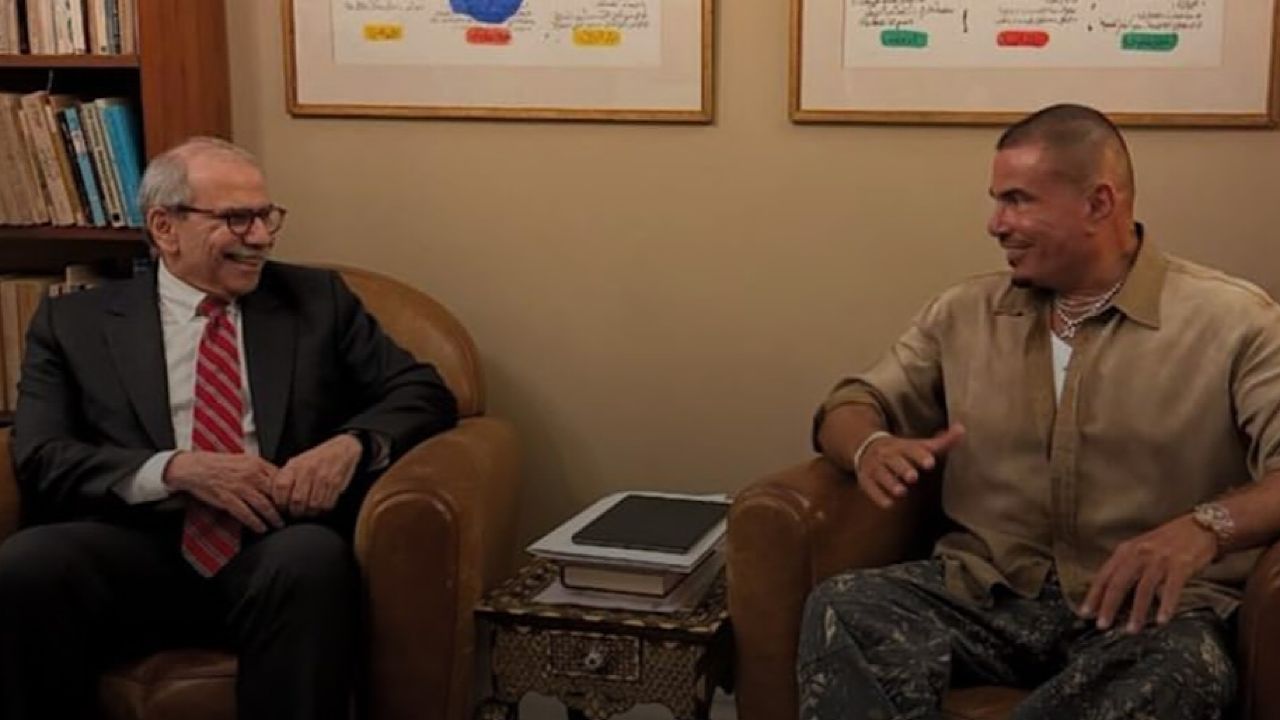 عمرو دياب يزور رئيس الوزراء اللبناني قبل حفله في بيروت