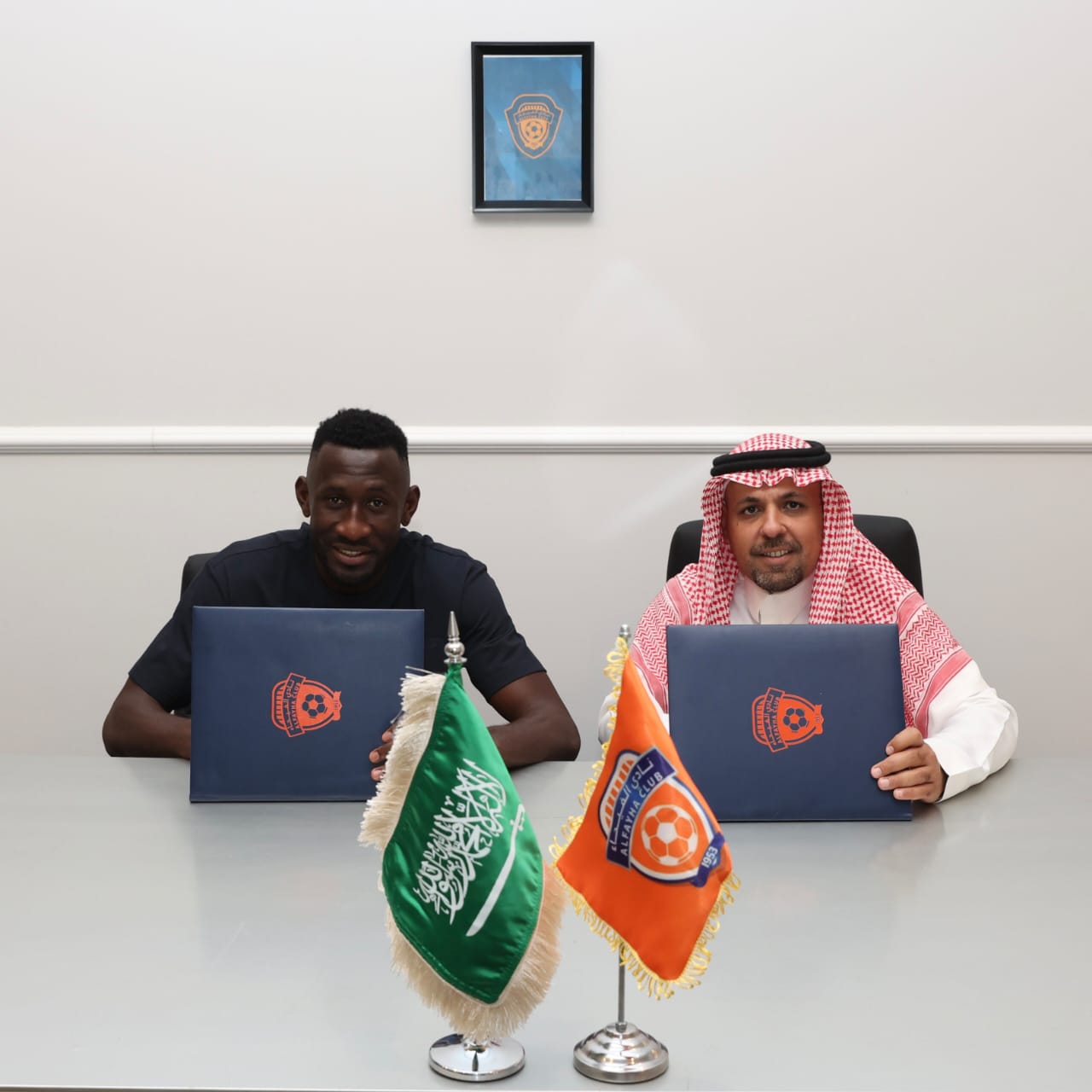 الفيحاء يتعاقد رسميا مع المهاجم الكونغولي سيلفر جانفولا