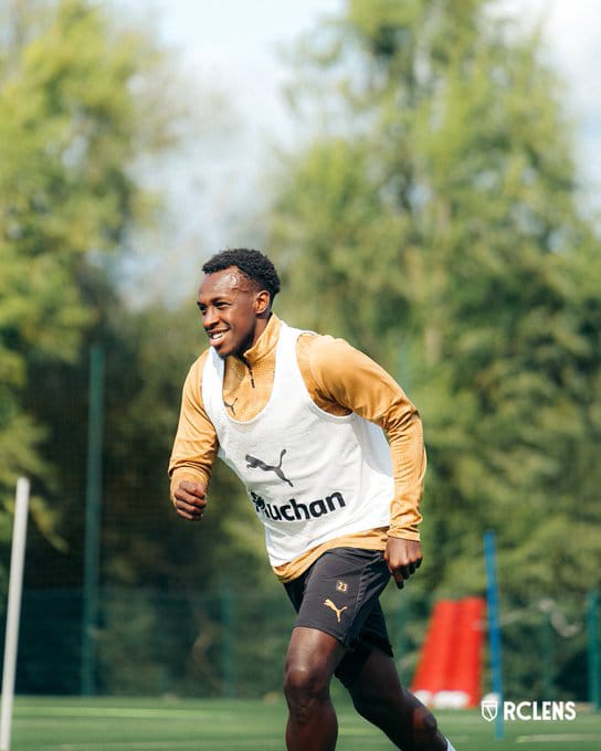 أول ظهور لسعود عبدالحميد في تدريبات لانس .. صور