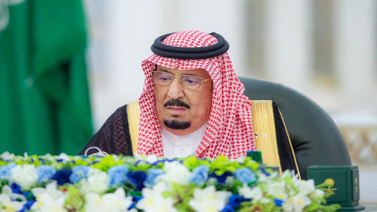 خادم الحرمين الشريفين يرأس جلسة مجلس الوزراء