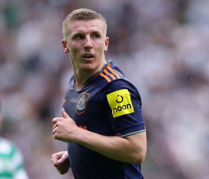 نيوكاسل يونايتد ينسى لاعبه بالخطأ في كوريا الجنوبية