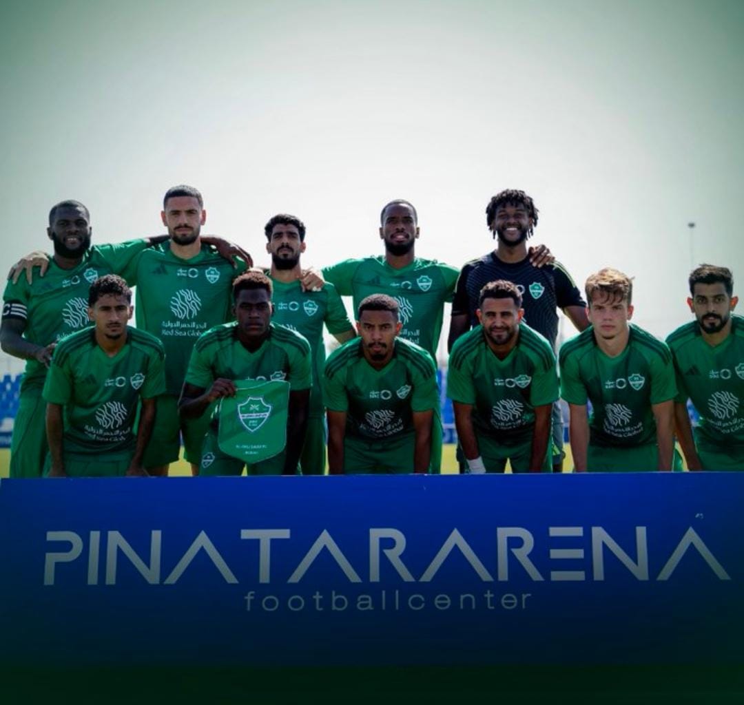 بعثة الأهلي تصل جدة بعد نهاية المعسكر الخارجي