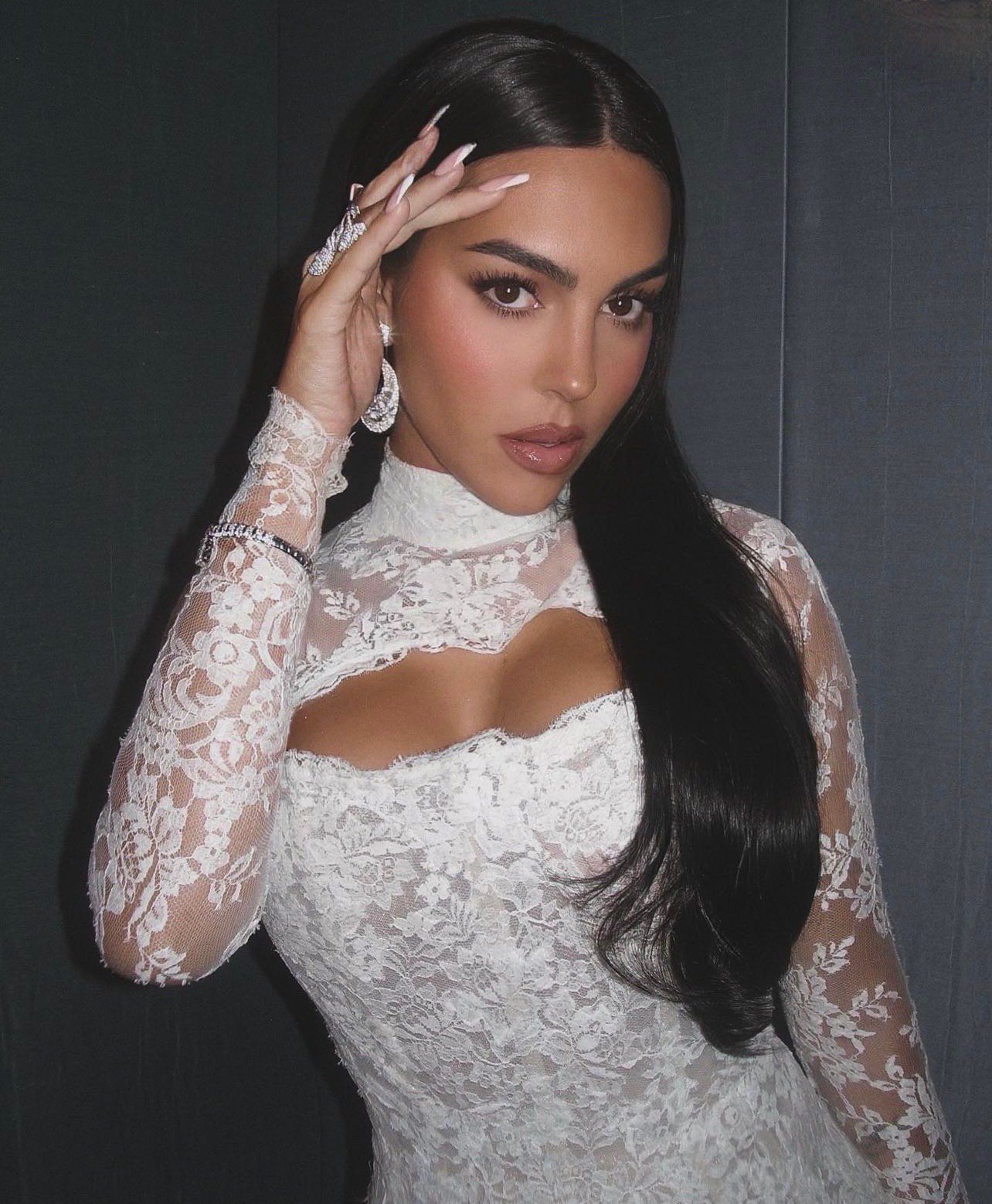 جورجينا تعبر عن سعادتها بالعودة إلى المملكة: اشتقت للتسوق في الرياض