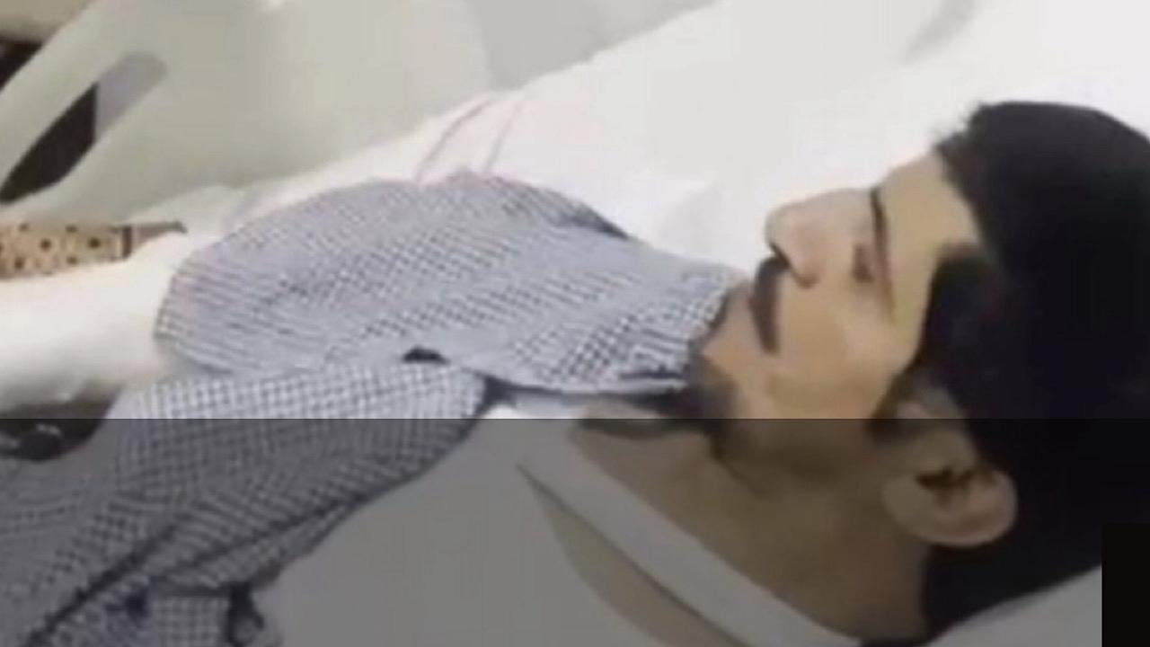 معلم يجازف بحياته لانقاذ مدرسة من حريق بحائل.. صور