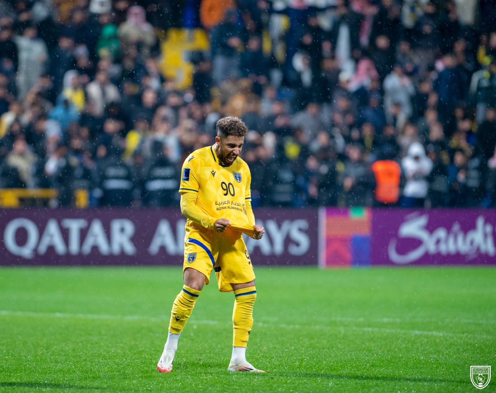 الخلود يتعاقد مع هتان باهبري