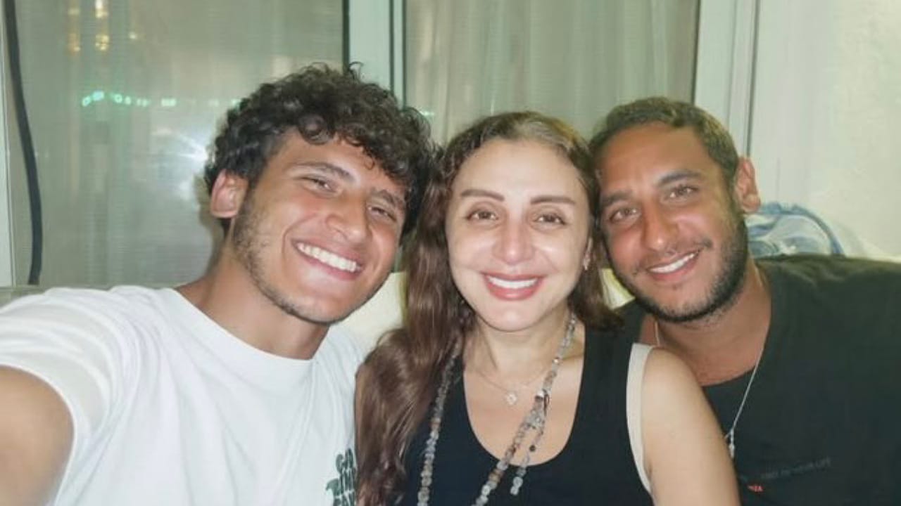 أنغام تطمئن جمهورها بأول ظهور بعد رحلة علاجية في ألمانيا.. صور