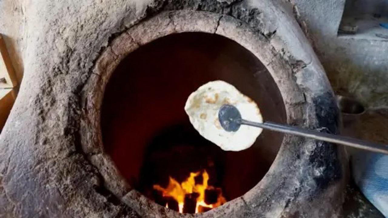 فتاة تنهي حياتها داخل فرن تنور طيني