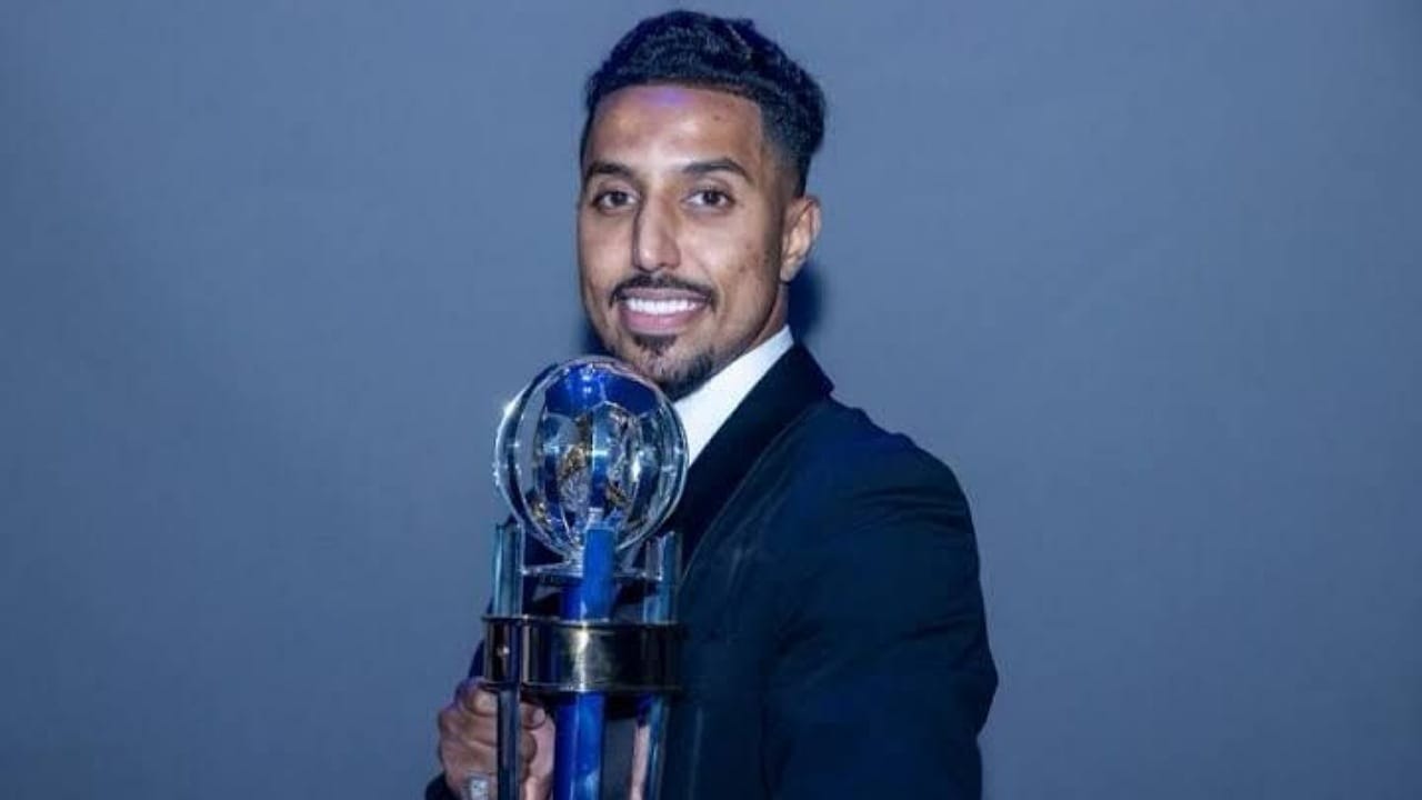 سالم الدوسري مرشح لجائزة أفضل لاعب آسيوي 2025
