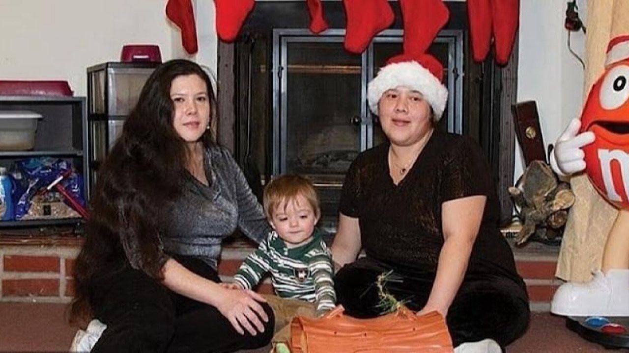 نهاية مأساوية لعائلة أمريكية انجرفت وراء نظريات المؤامرة