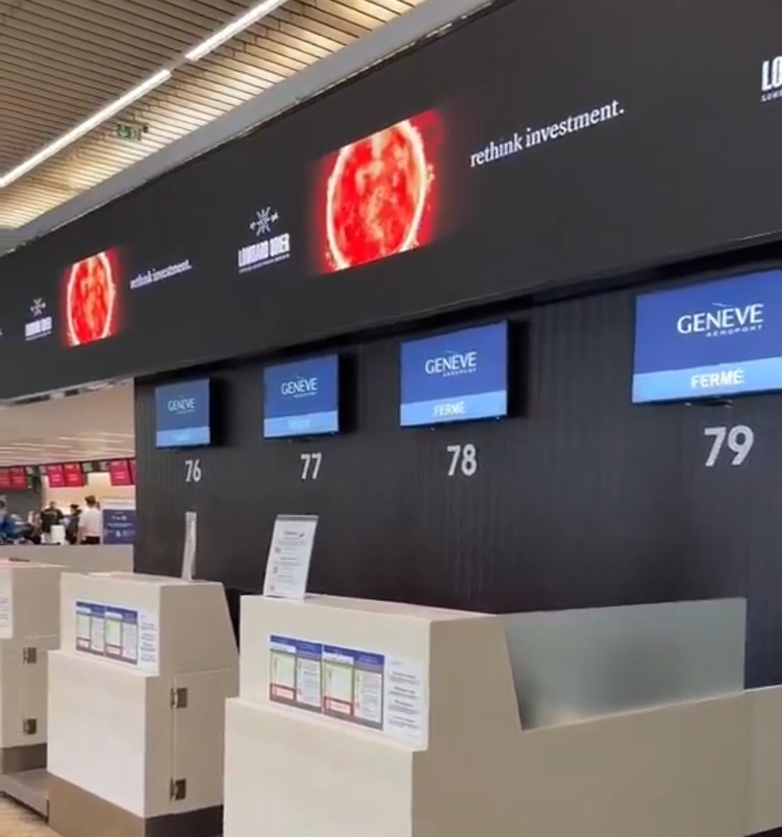 عبدالعزيز العميري يقدم نصيحة للمسافرين بشأن كاونترات المطار .. فيديو