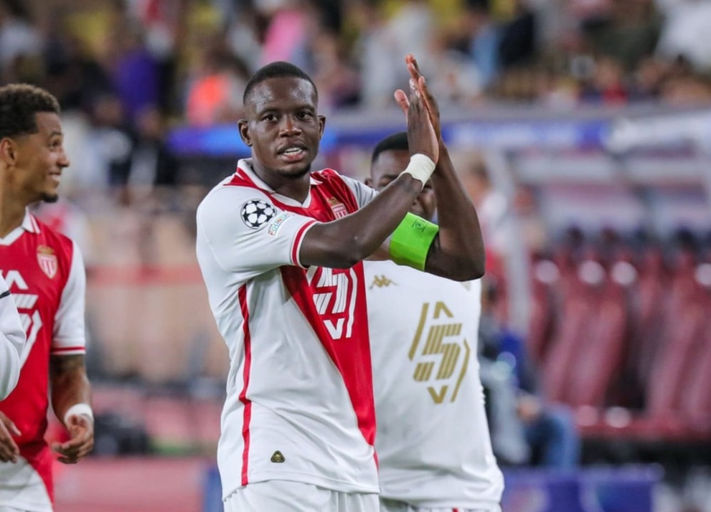 موناكو ينفي موافقته على بيع دينيس للأهلي