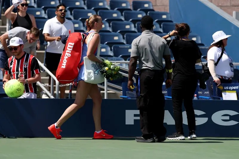 نجمة التنس التشيكية تعلن اعتزالها