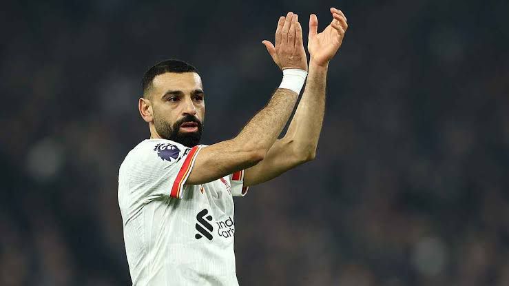 كاسيميرو يرشح صلاح للكرة الذهبية 2025 وماك أليستر يصفه بـ الوحش.. فيديو