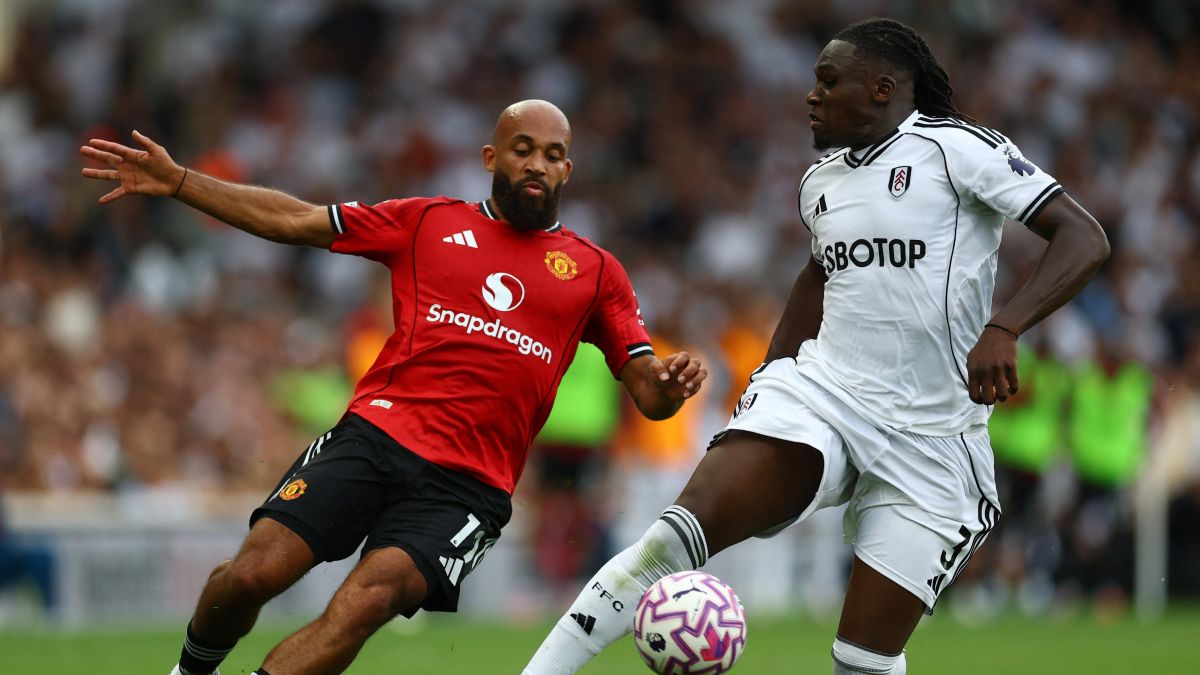 مانشستر يونايتد يكتفي بالتعادل أمام فولهام