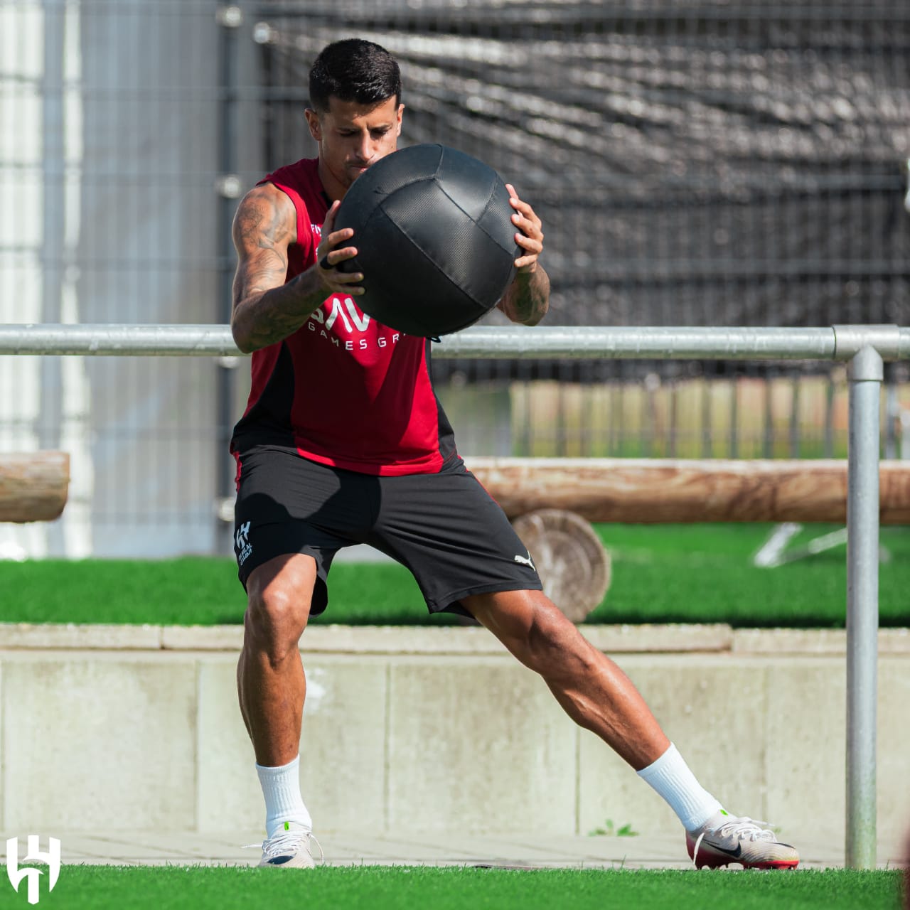 أوليفيرا يراقب أوزان لاعبي الهلال في معسكر ألمانيا