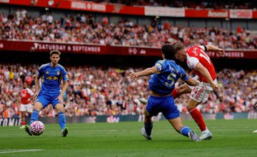 آرسنال يمطر شباك ليدز بخماسية.. صور