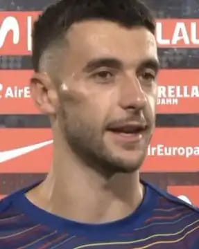 آثار صادمة نتيجة التدخل العنيف على وجه حارس برشلونة.. صورة