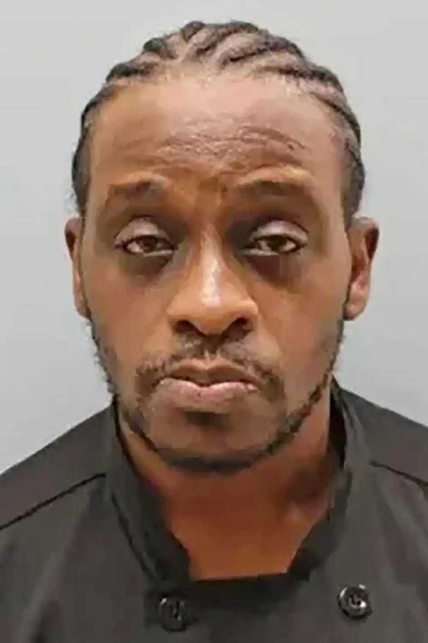 سجن أب 50 عاما بعدما قتل ابنه ووضعه في الغسالة