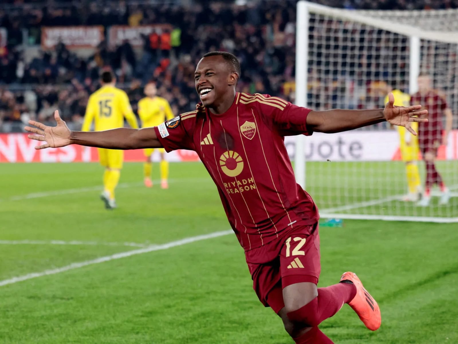 محمد المنجم يسعى لنقل سعود عبد الحميد إلى الدوري الإنجليزي