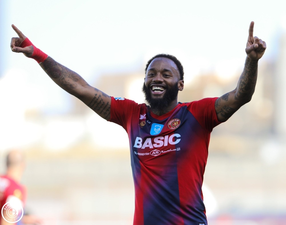 الدرعية والعلا يتنافسان لضم نكودو