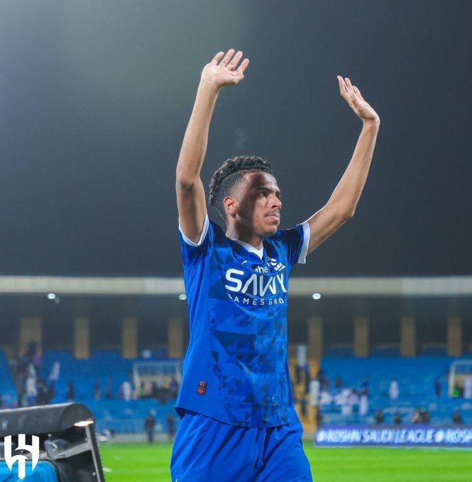 3 لاعبين يغادرون كشوفات الهلال ومزيد من الأسماء في الطريق