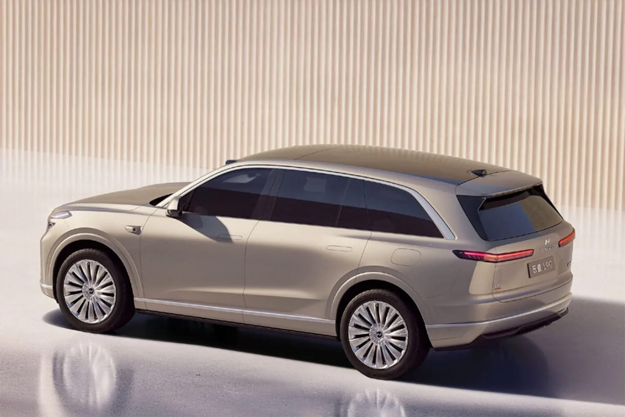 أونفو L90.. أغرب SUV رياضية بـ456 حصان وسعر أقل من سيفيك