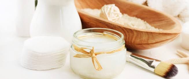 فوائد مدهشة لماء الأرز للحصول على بشرة شابة ومشرقة