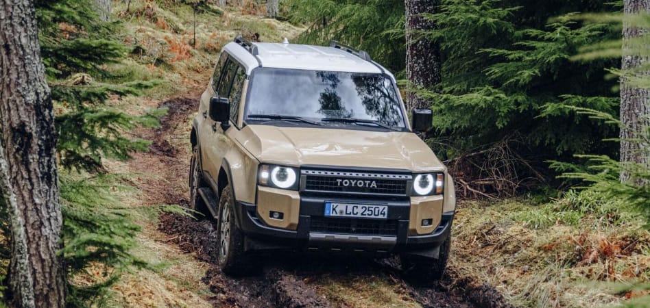 مواصفات وأسعار تويوتا برادو 2025 في المملكة.. صور