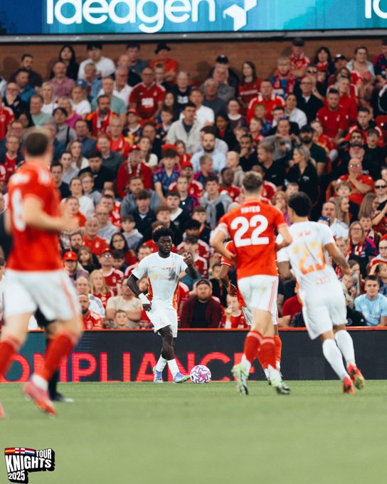 التعادل السلبي يحسم مباراة القادسية ونوتنغهام فورست الودية .. صور