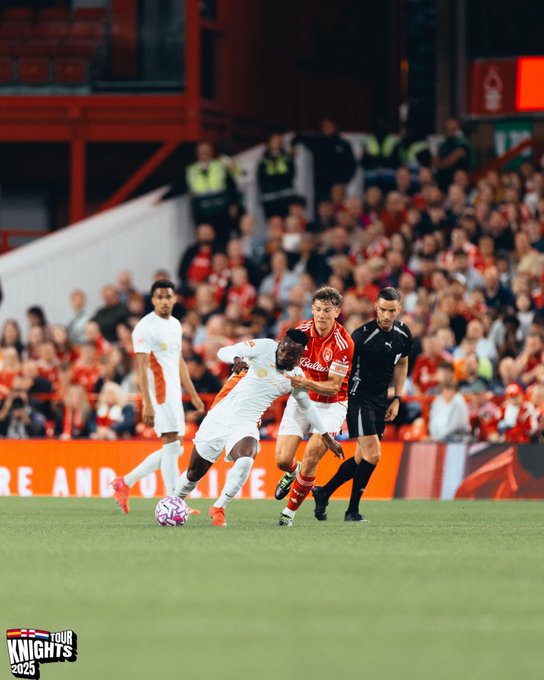 التعادل السلبي يحسم مباراة القادسية ونوتنغهام فورست الودية .. صور