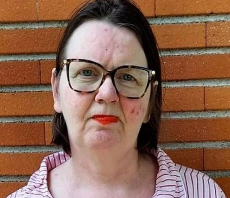 موظفة تقاضي أورانج بعد 20 عاما بسبب التهميش القسري