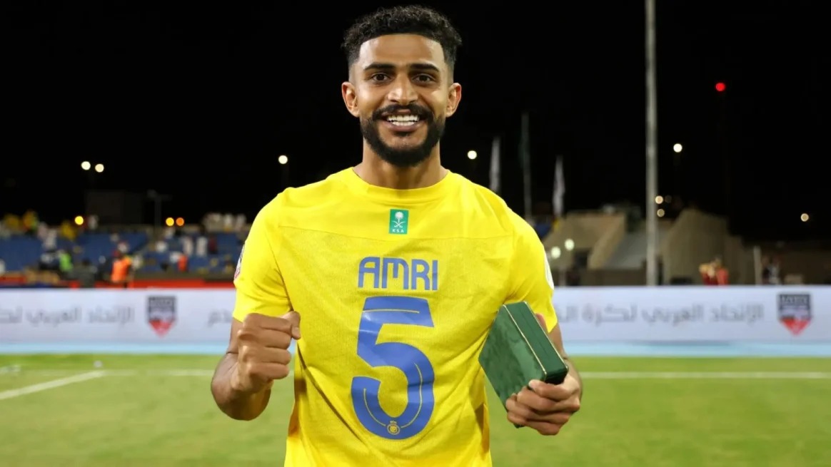 العمري يقترب من القادسية