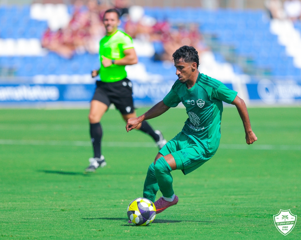 الأهلي يفوز وديا على الرياض