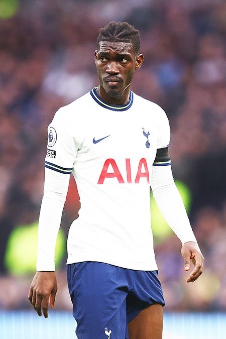 الأهلي يضع بيسوما ضمن حساباته بعد تعقد صفقة زكريا