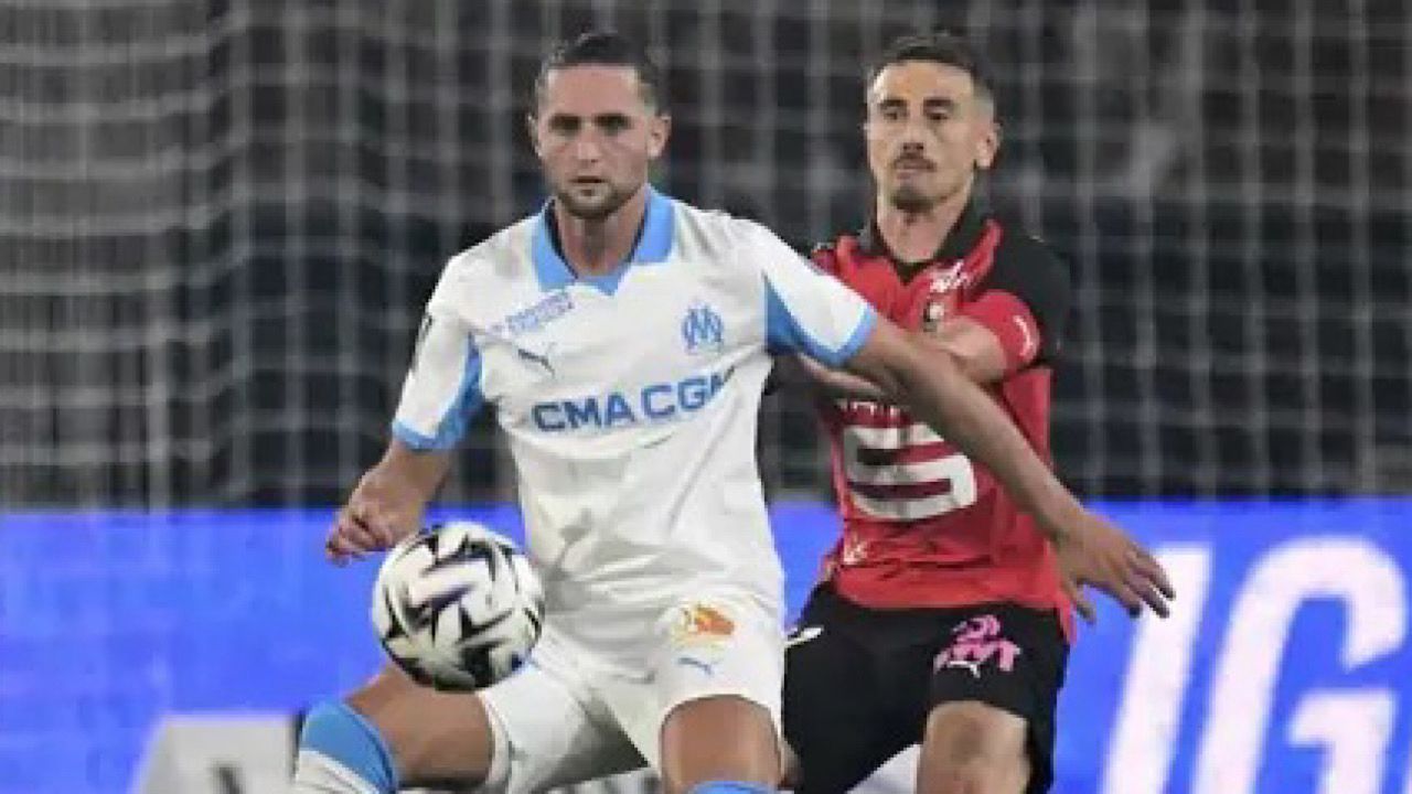 مارسيليا يقرر بيع لاعبيه بعد أزمة غرفة تغيير الملابس