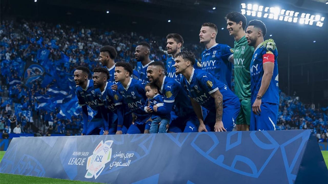 اتحاد القدم يرفض طلب الهلال باستقدام حكام أجانب أمام الرياض