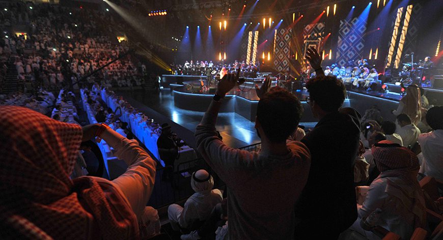 إطلاق نار على مغني تركي شهير بسبب صورة تذكارية .. فيديو